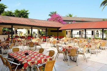 Bungalow Beach Hotel 39/58