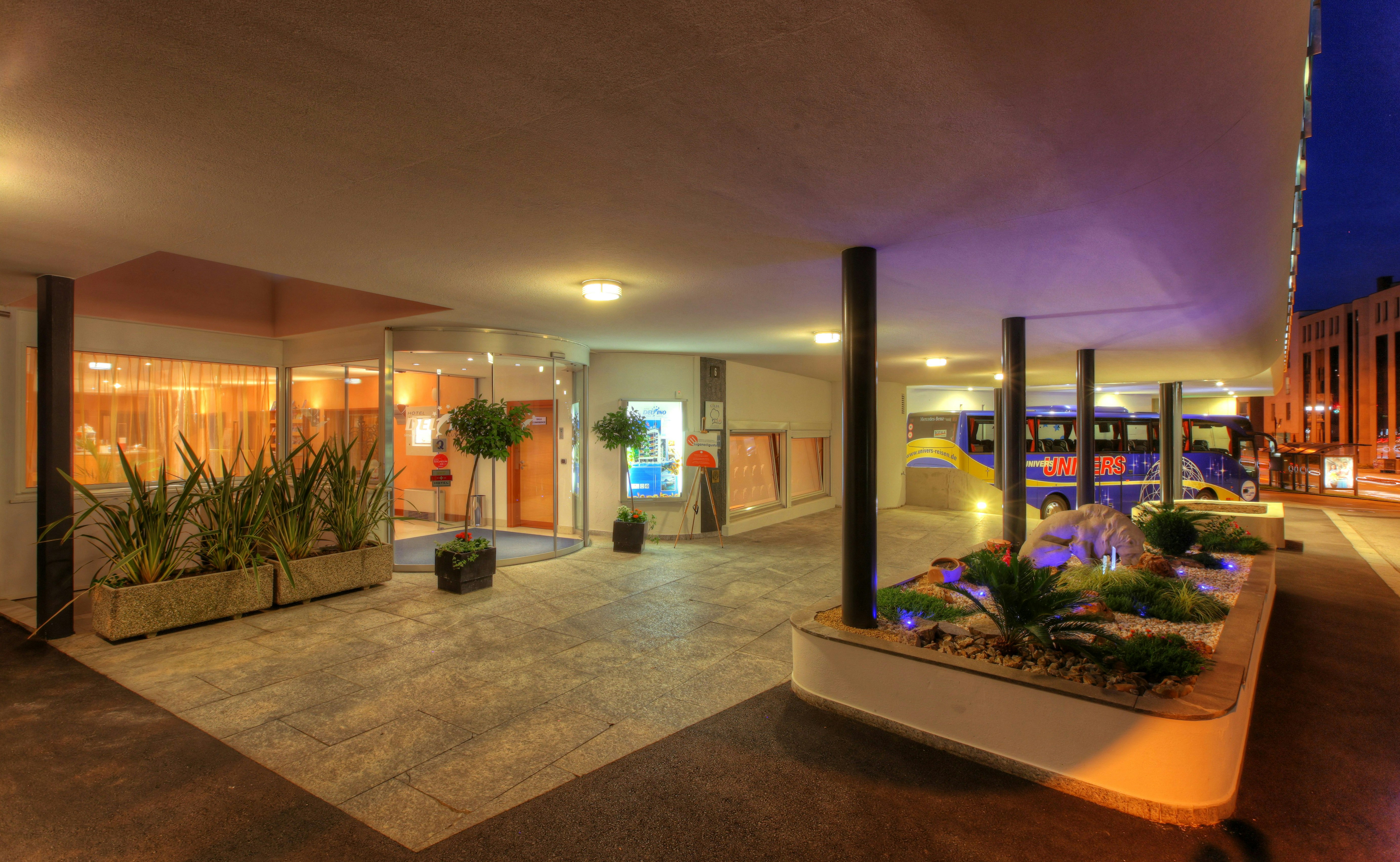 Hotel Delfino 50/57