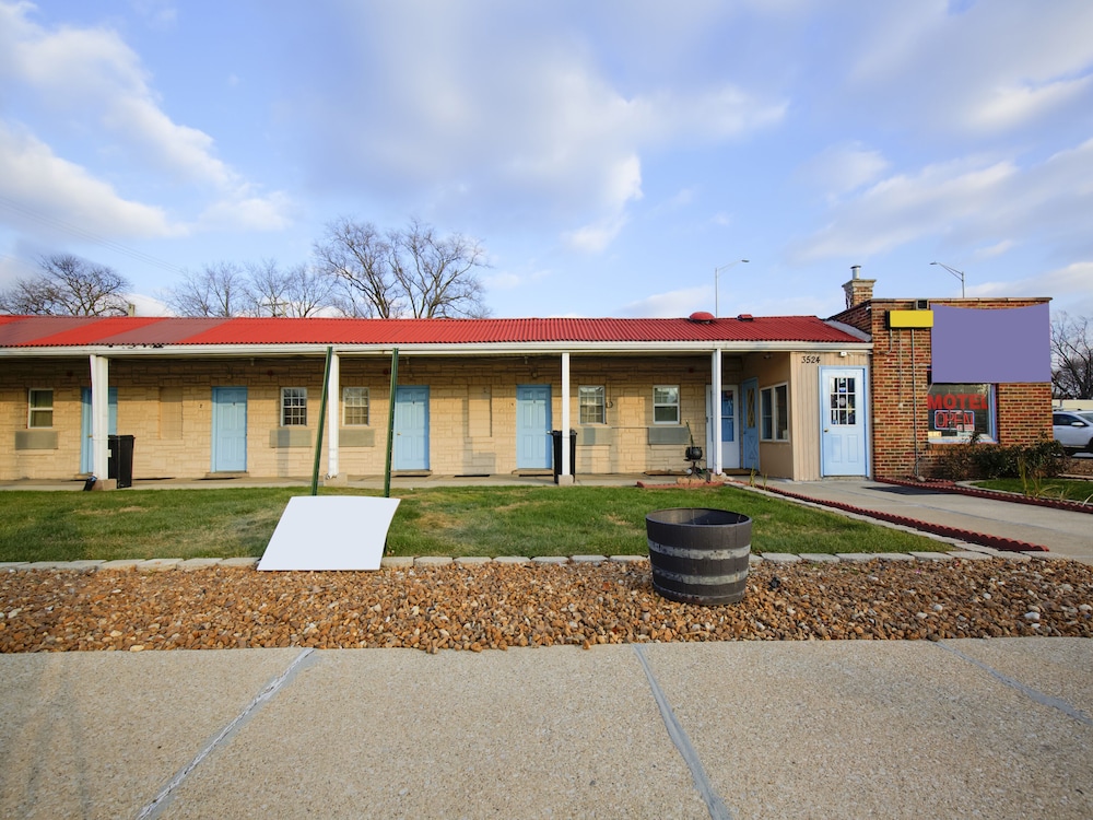 Hotel O Markham IL near Harvey/Tinley Park 21/26