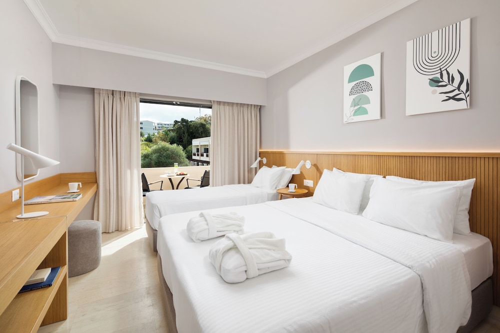 Roda Beach Resort & Spa 9/49