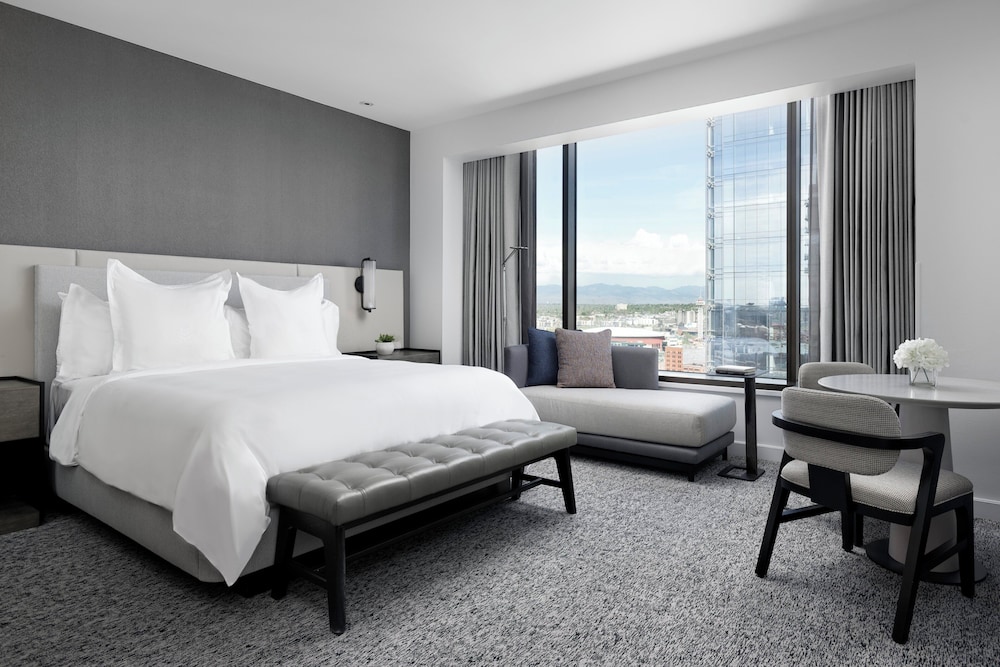 Four Seasons Hotel Denver 10/50