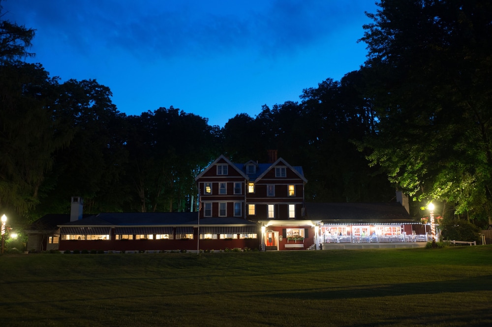 Springside Inn 5/44