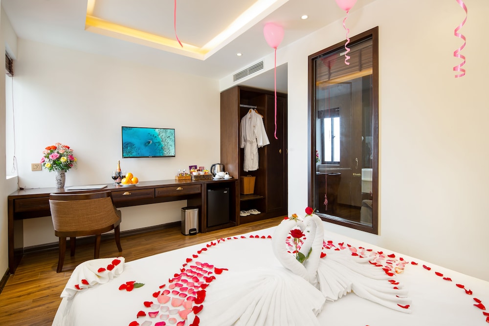 Palazzo 2 Hotel Danang 35/50