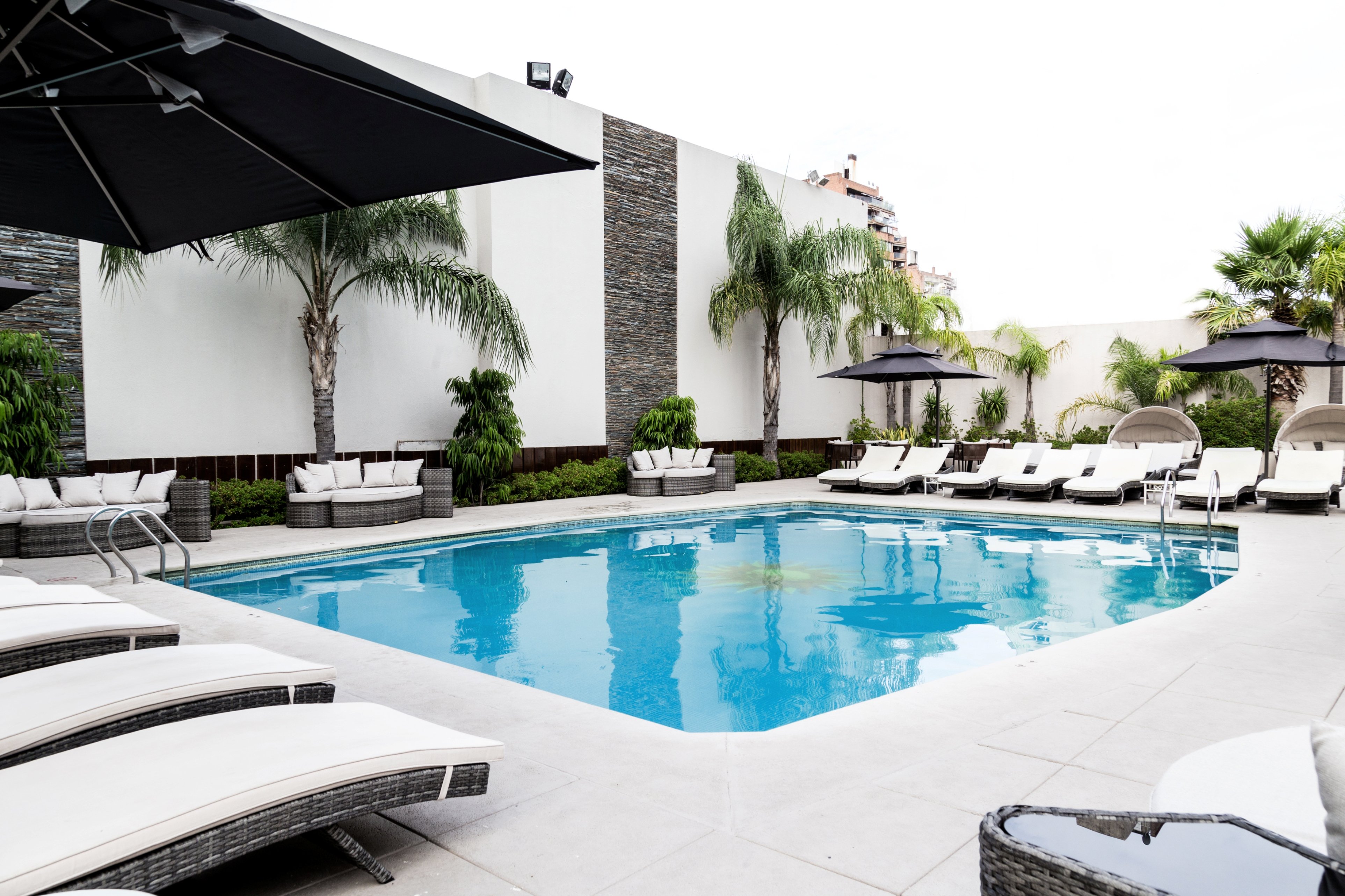 Holiday Inn Rosario 76/80
