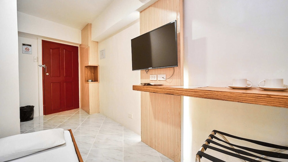 OYO 675 Circuit Hostel 11/50