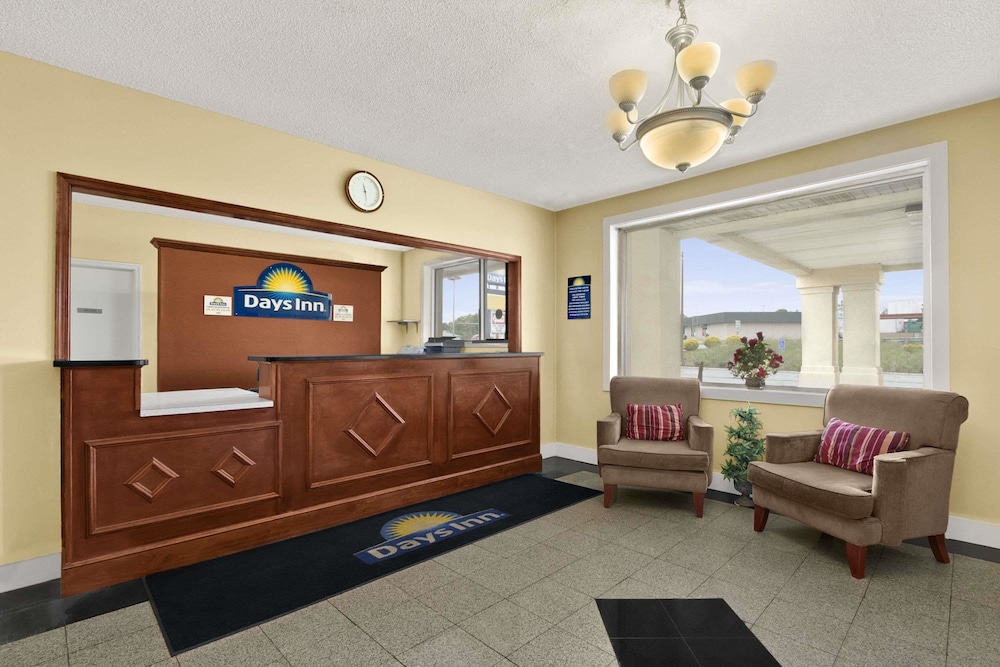 Days Inn by Wyndham Emporia 6/16