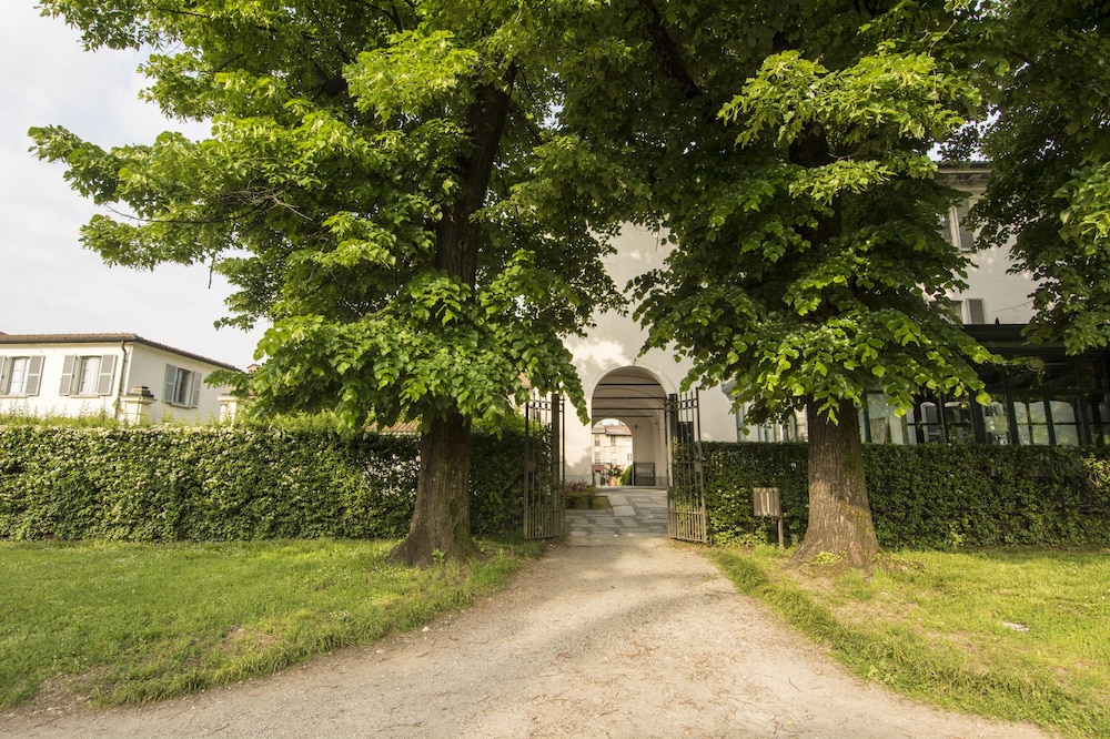 Ih Hotels Milano Parco Borromeo Cesano Maderno 44/50