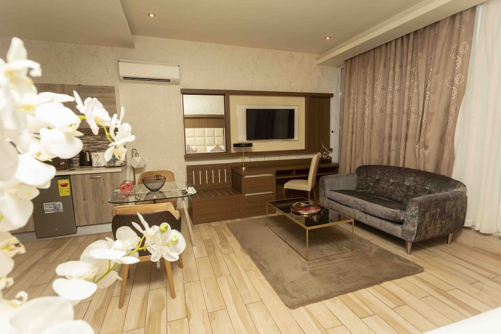 San Marino Hotel Apartment 26/50