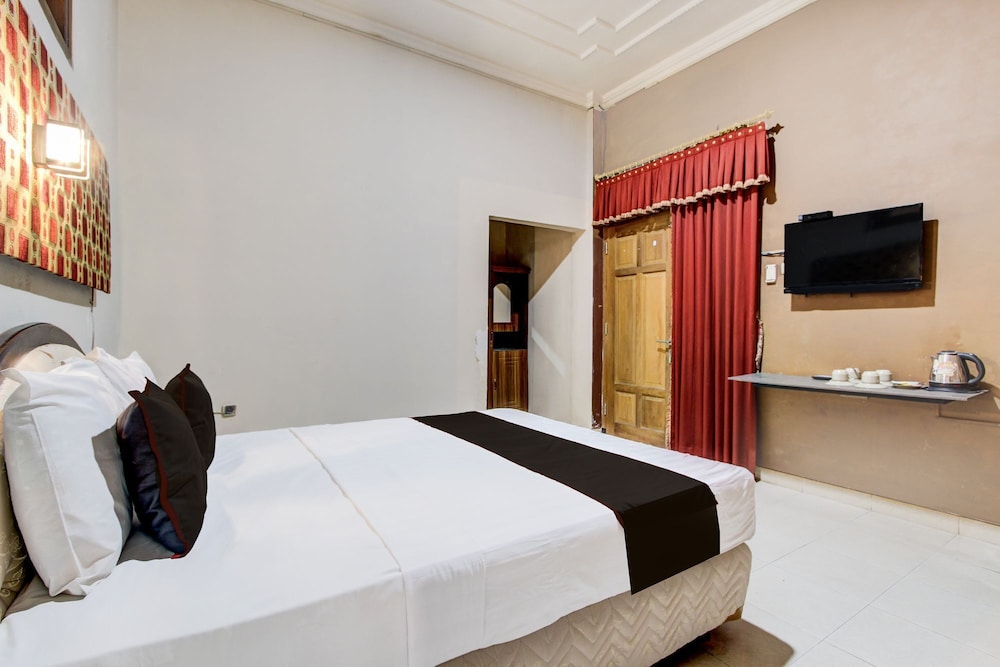 Hotel O Solo near RS JIH Solo formerly Azifa Inn 19/27