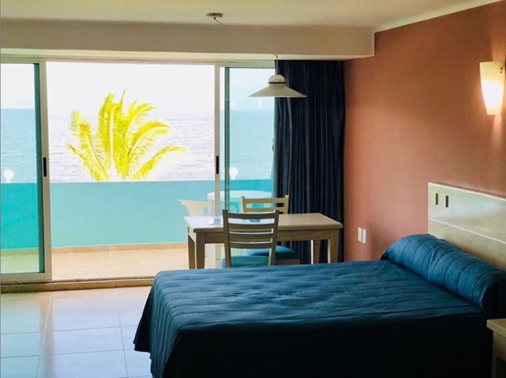 La Finca Resort Hotel And Spa 10/37