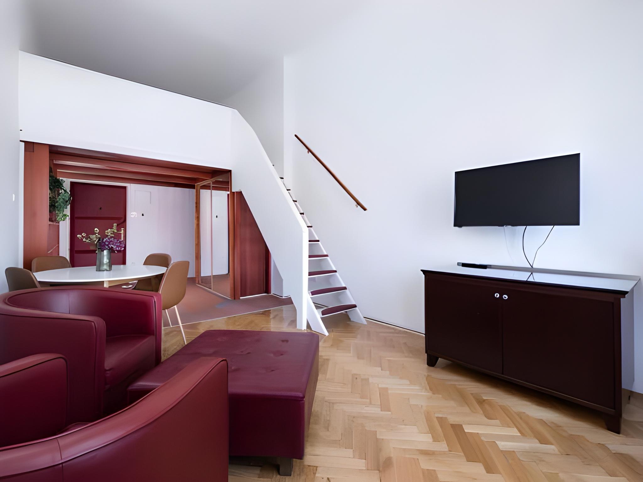 Gallery, Apartment
