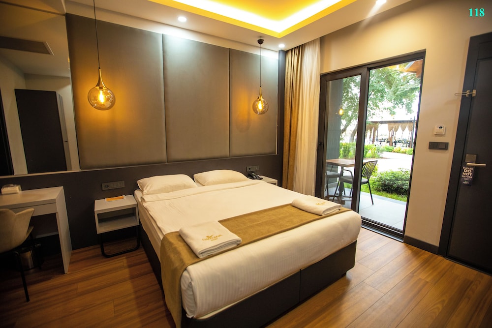 Premium, Double Bed