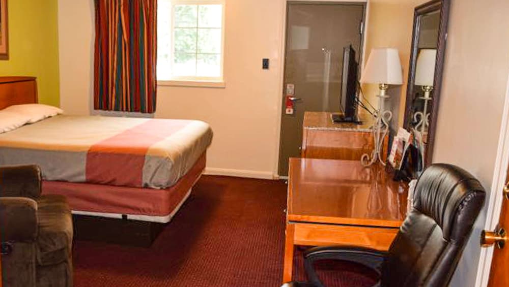 Relax Inn Bloomsburg 19/33