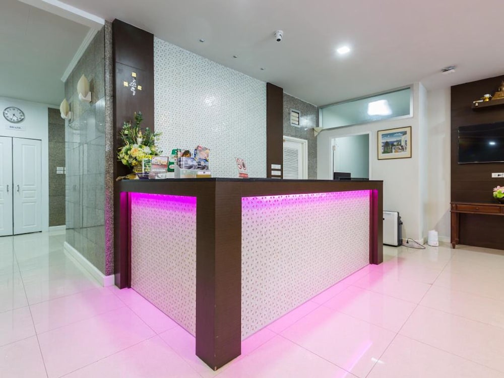 Collection O The Step Sathorn 11/63