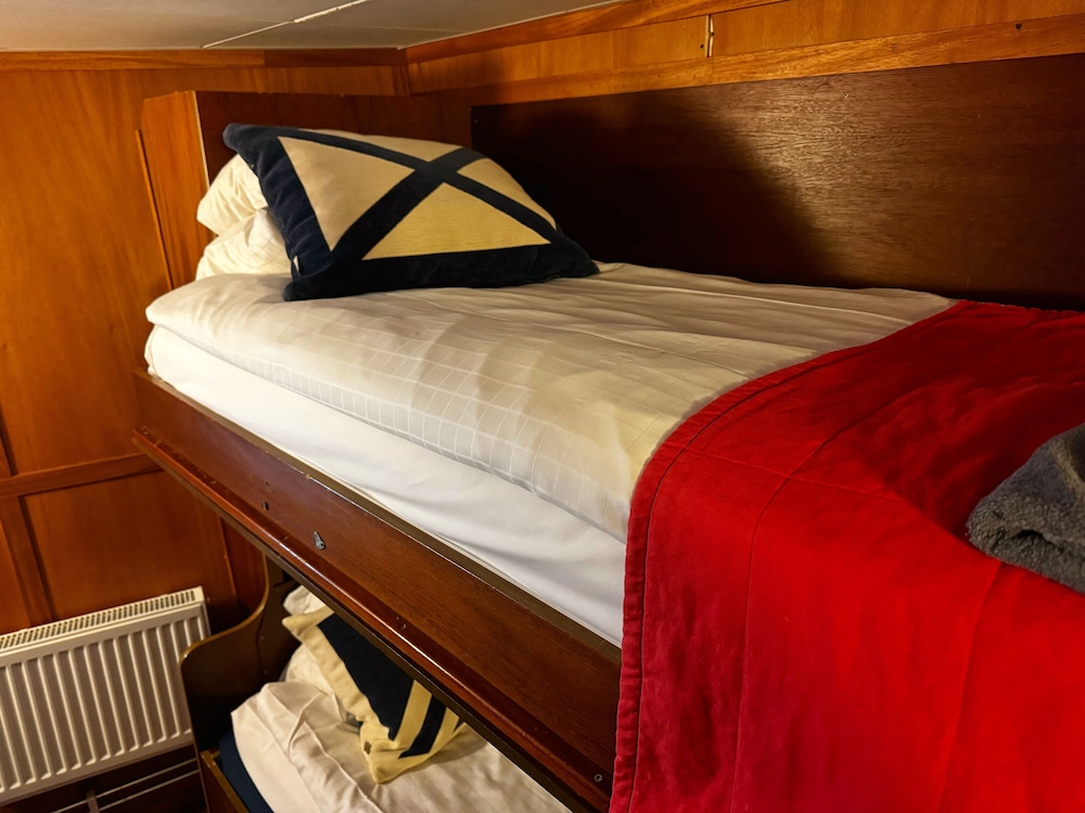 Family, 2 Bunk Beds, Barken Viking by Dialog Hotels 2/6