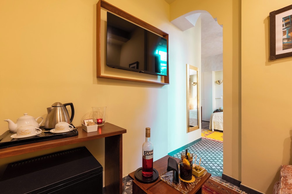 Palm Gallery Hotel 50/50