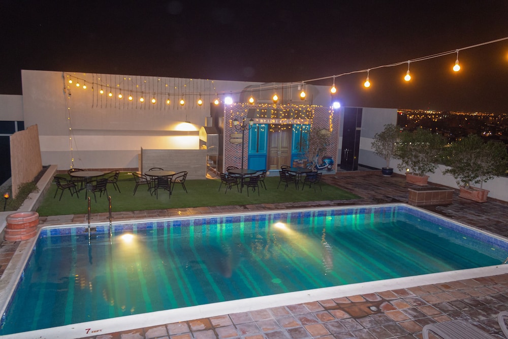 Blaire Executive Suites 50/58