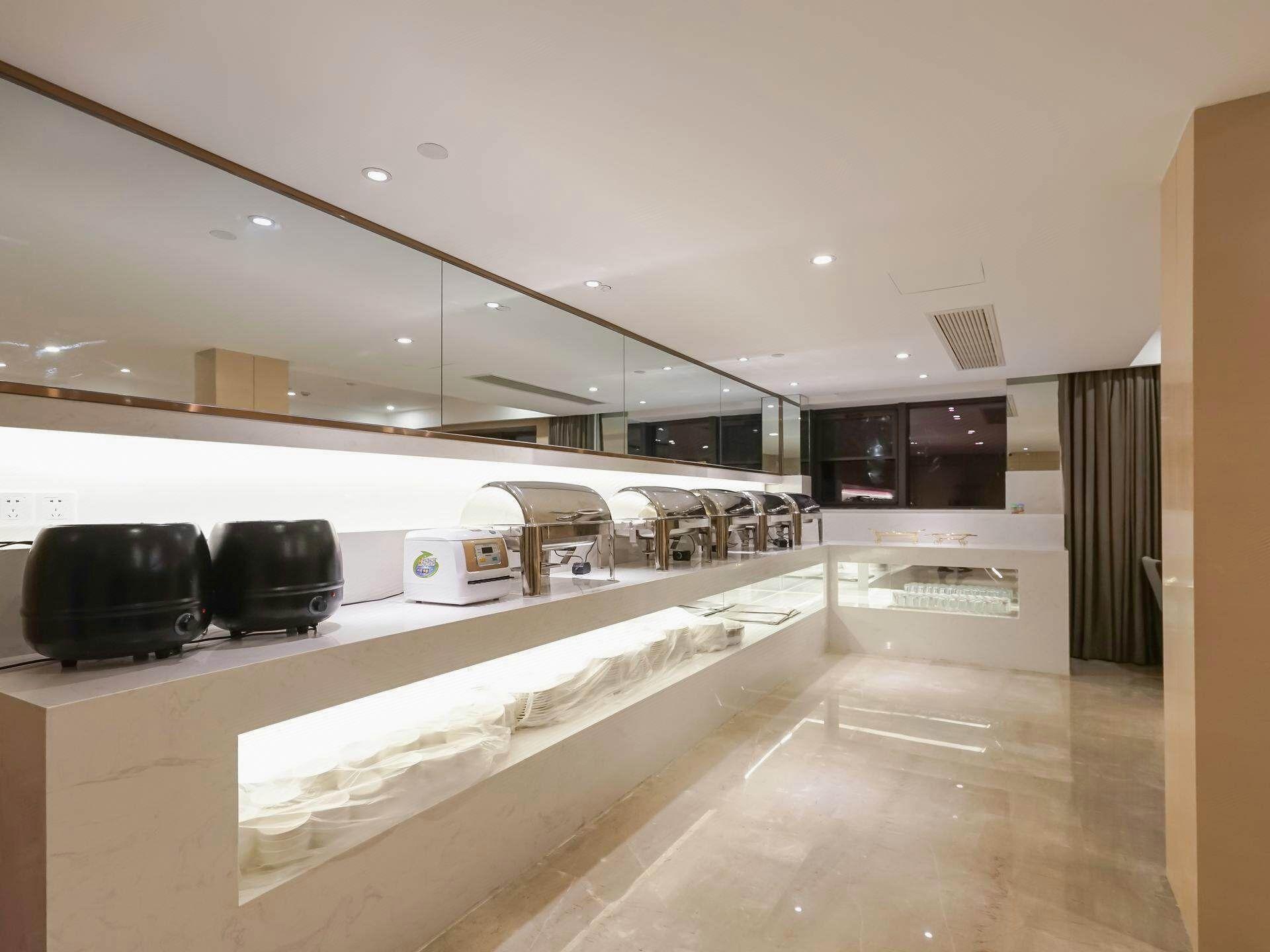 Li Feng Hotel (Wuhan Jinyinhu store) 6/49