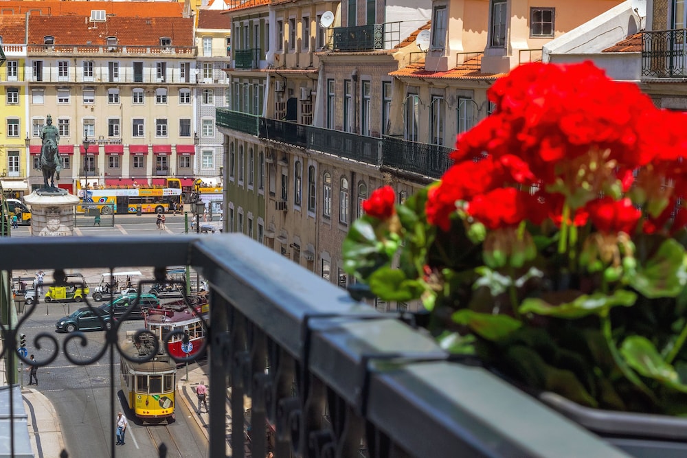 Villa Baixa Lisbon Luxury Apartments 4/50