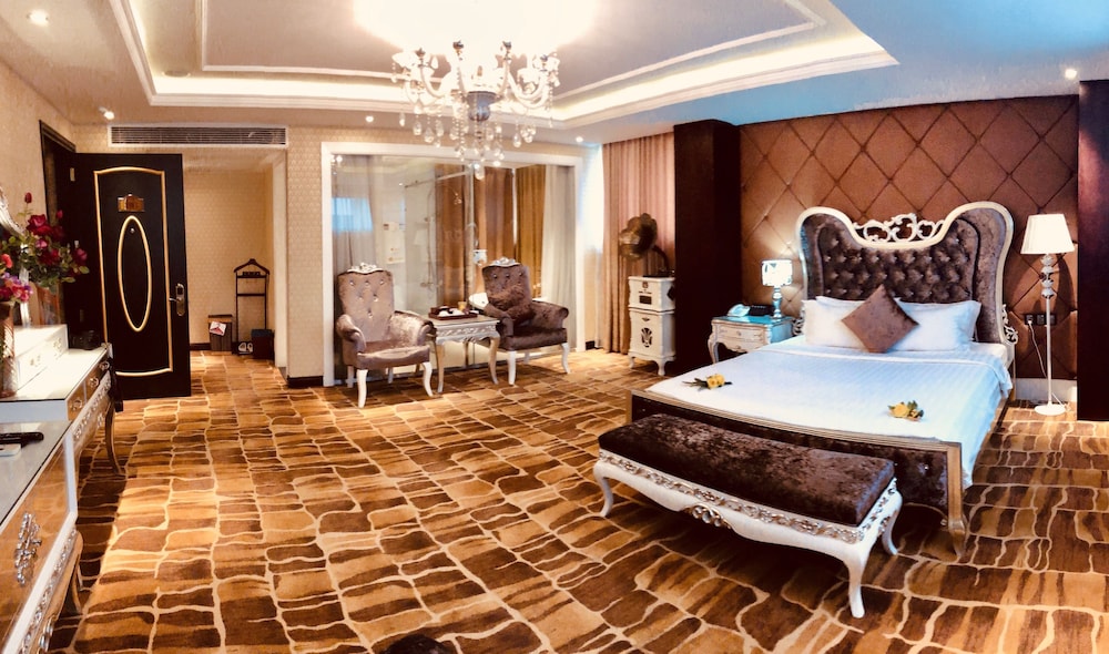Hoang Trieu Hotel 12/49