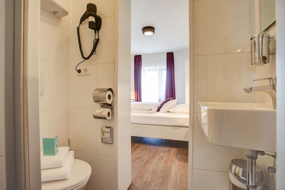Centro Hotel West 43/46
