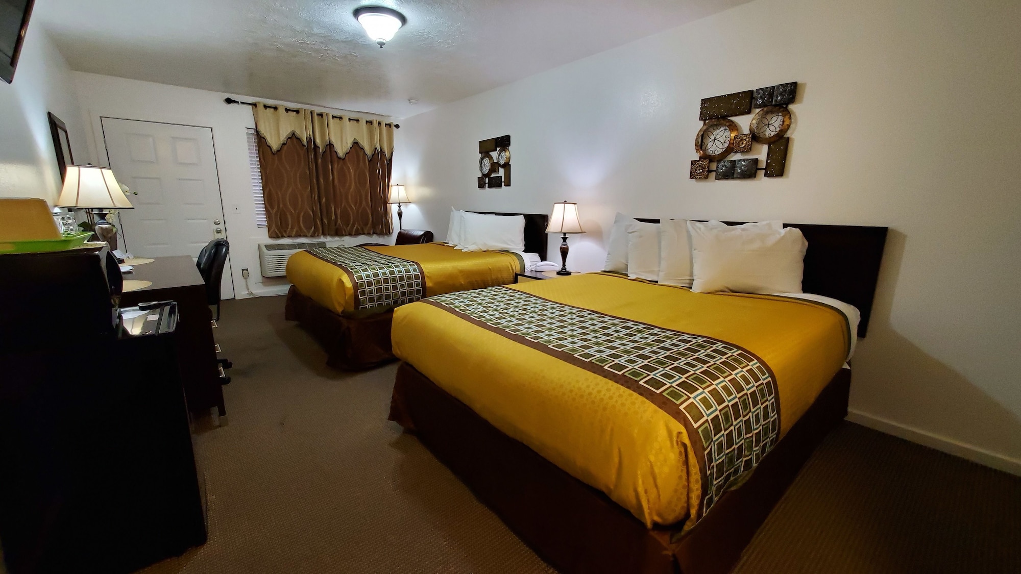 ROOM, 2 QUEEN BEDS