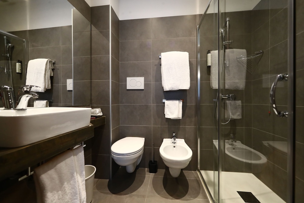 Hotel Italia 6/42