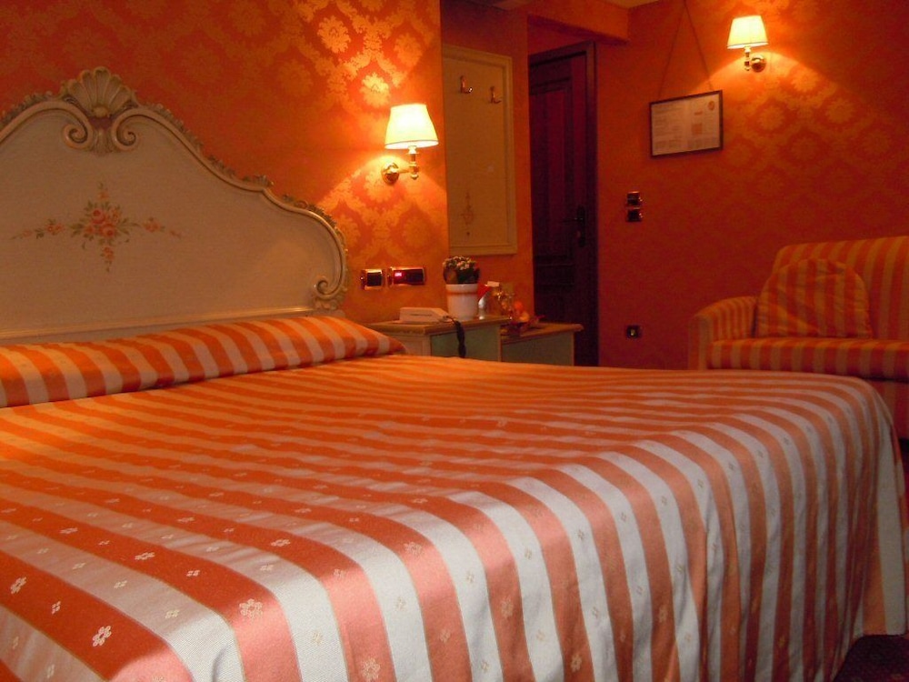 Hotel Lux 20/43