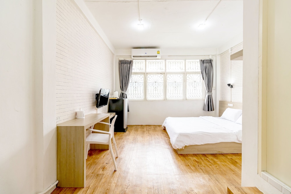 Ze Residence Bang Aor Station 6/34