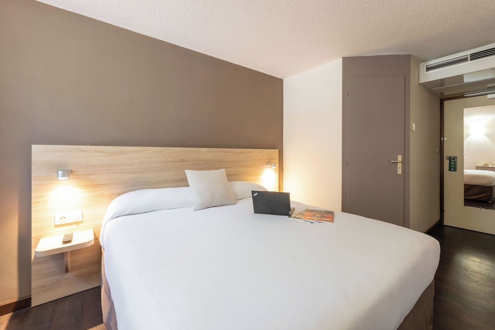 Hotel La Cle Des Champs 8/41