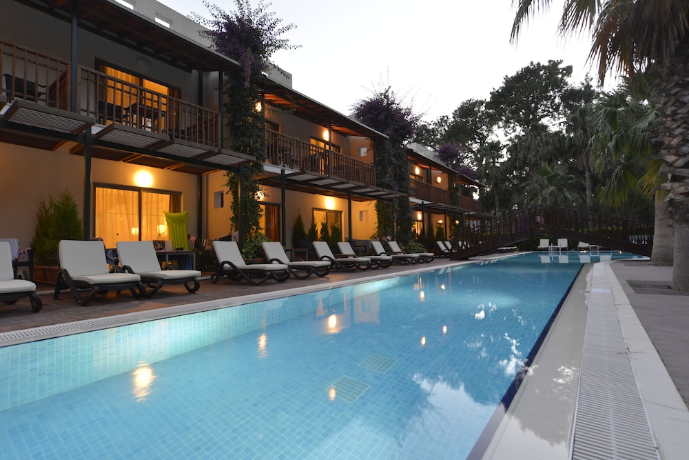 Turquoise Hotel — 2