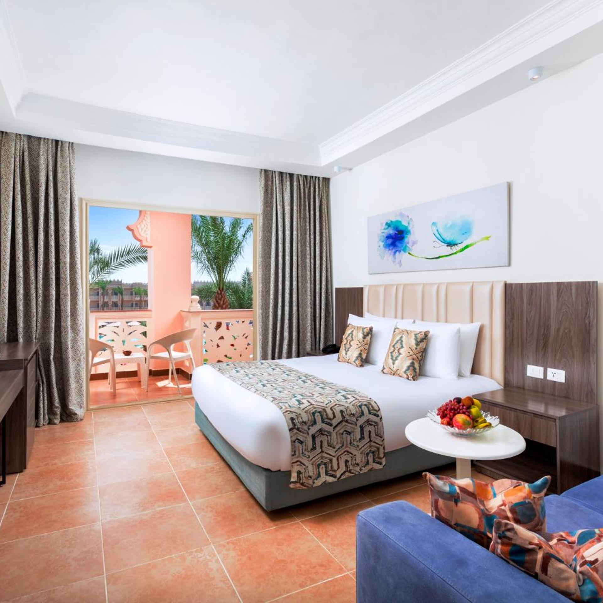 Deluxe, Double Bed, Lateral Side Sea View