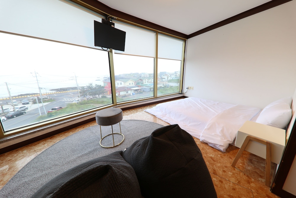 Jeju Miracle Guest House 30/60