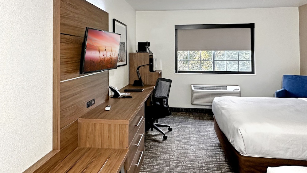 Estherville Hotel Amp Suites 38/50
