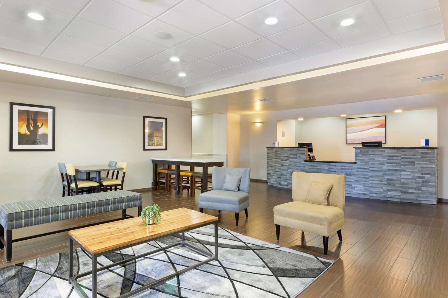 Best Western Plus Surprise-Phoenix NW 17/38