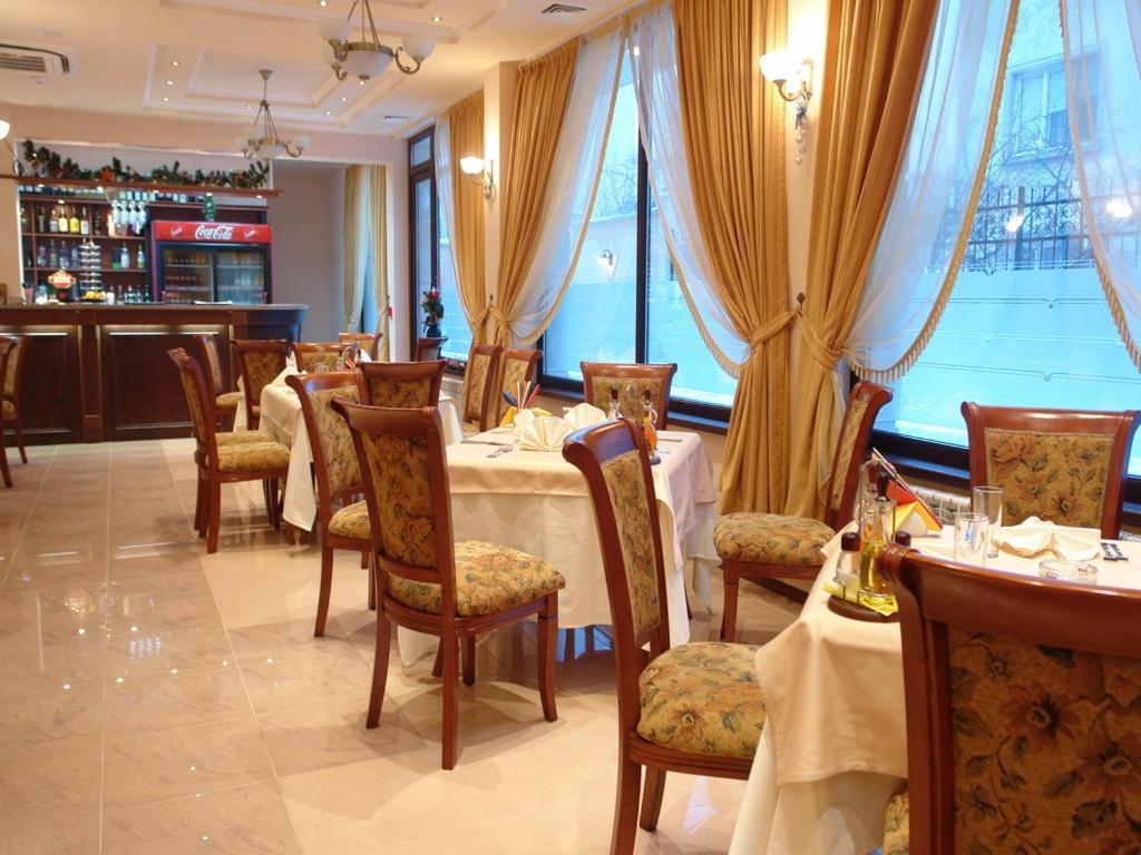 Contessa Hotel 32/45