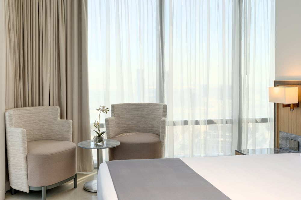 The First Collection at Jumeirah Village Circle, a Tribute Portfolio Hotel 34/35