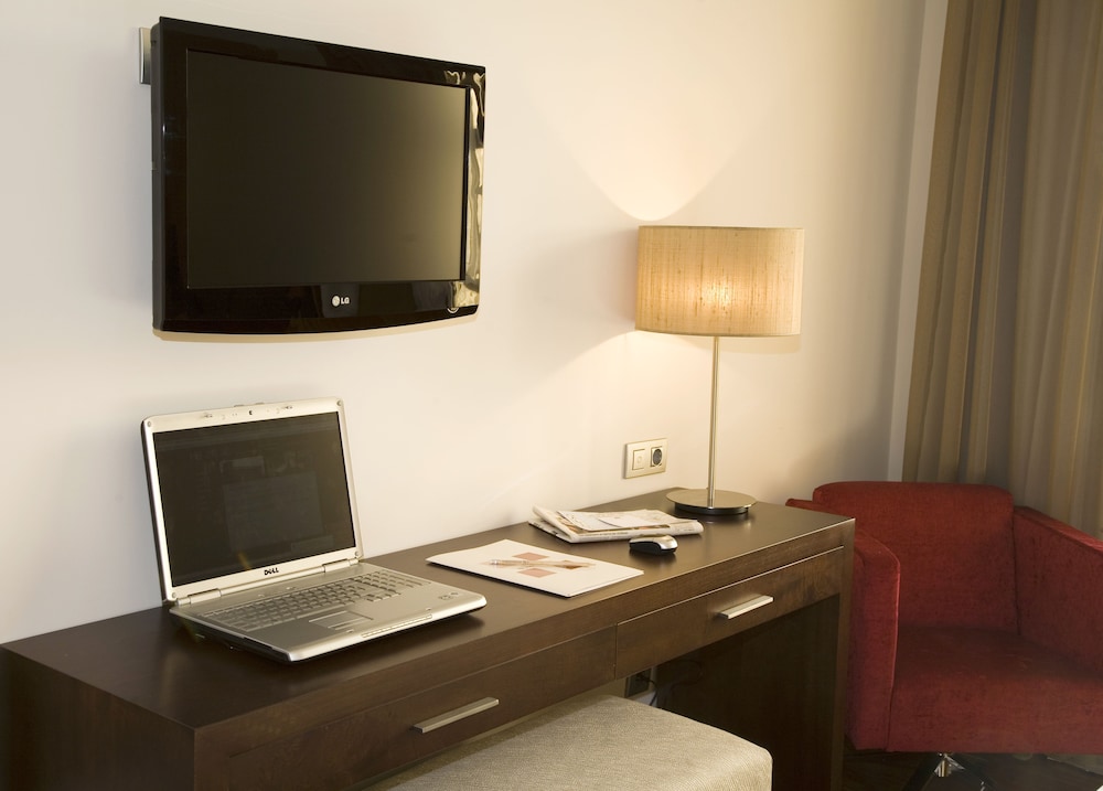 Compostela Hotel 56/61