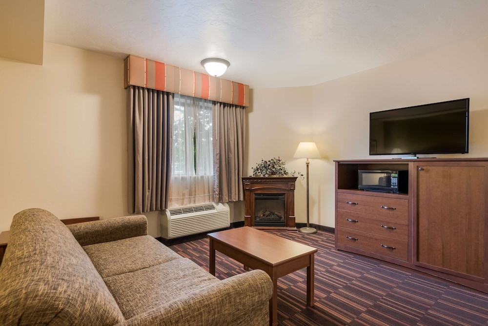 Town & Country Inn 35/50
