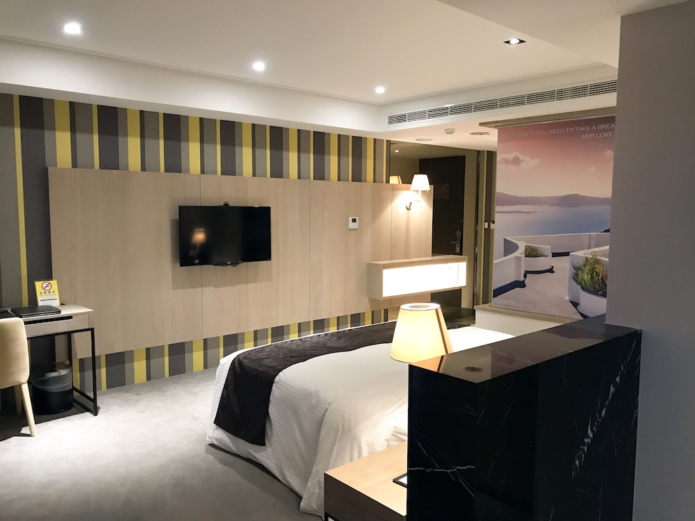 Gogo Hotel 6/56