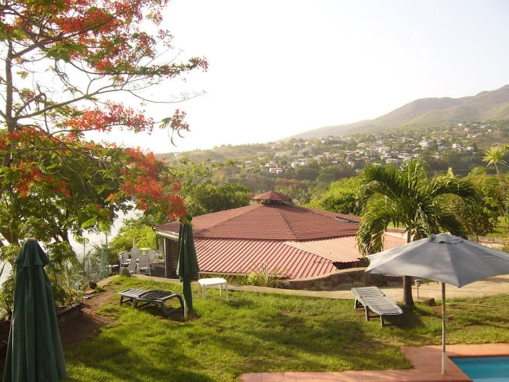 Tamarind Tree Hotel and Restaurant 47/50