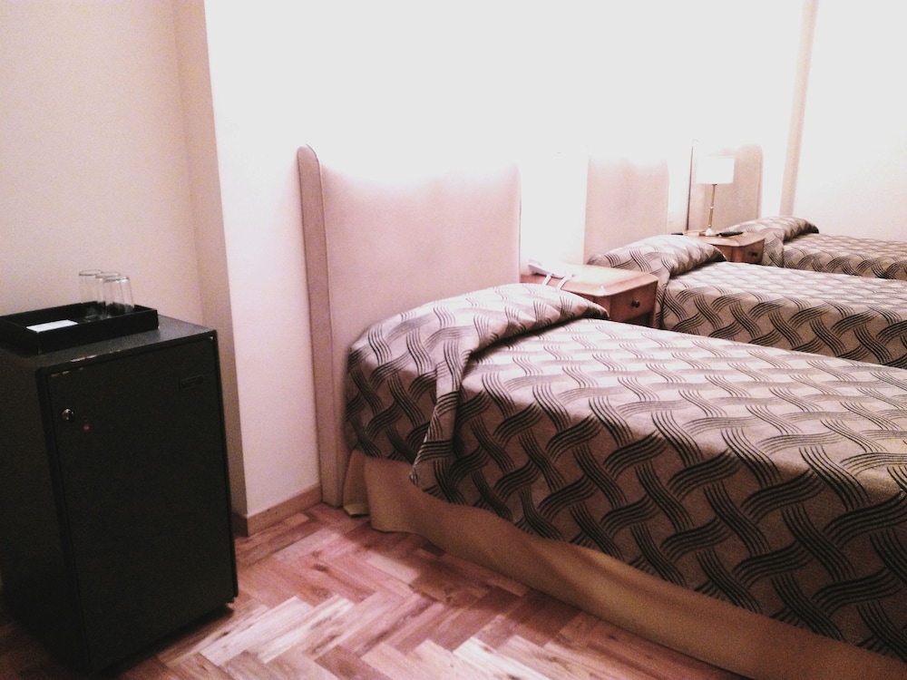 Tritone Hotel Ex Dazzler Tritone 17/49