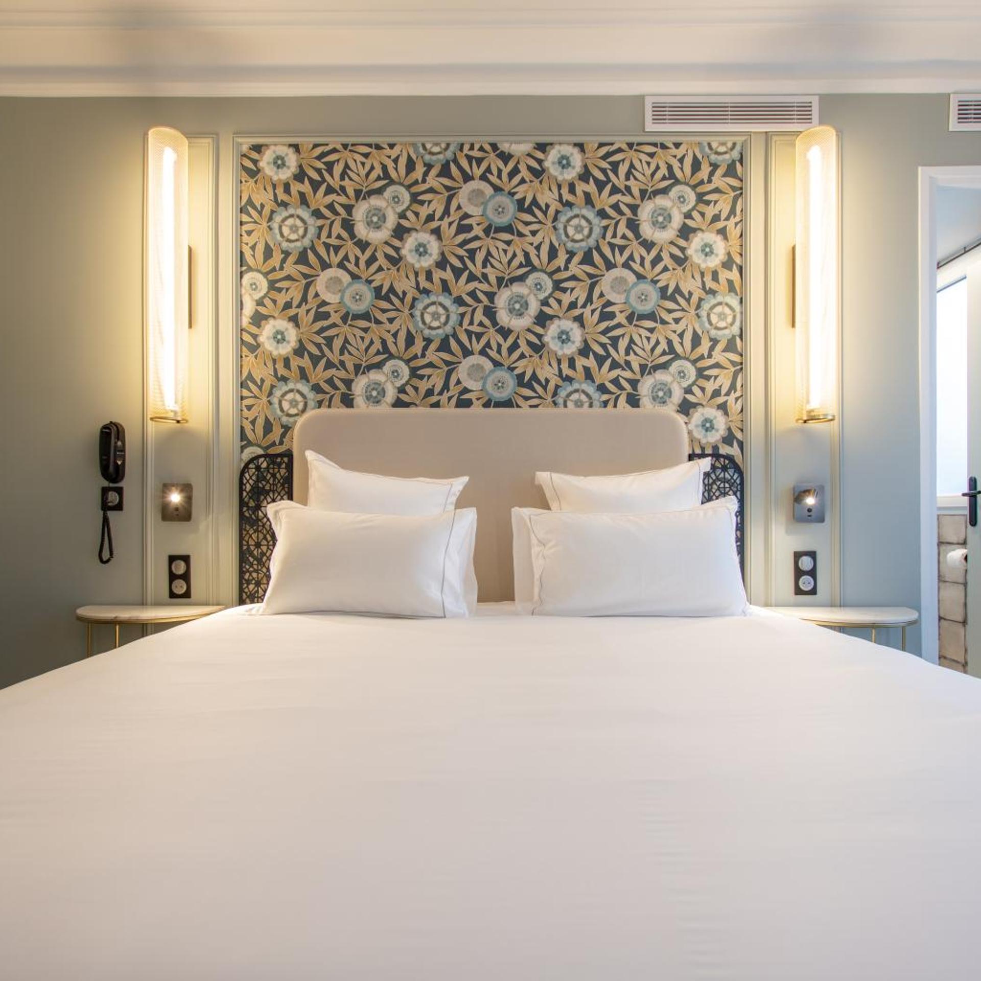 Deluxe, King Bed, ELSA, Hotel Paris by Collection Vesper 7/10