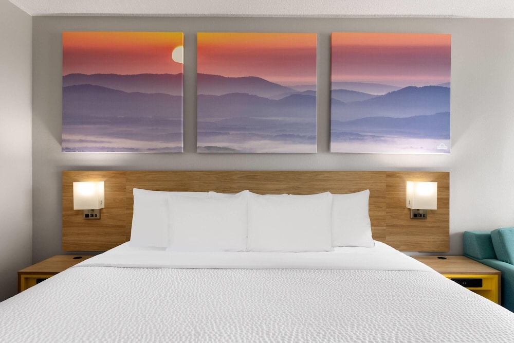 Days Inn by Wyndham Harrisonburg 36/53