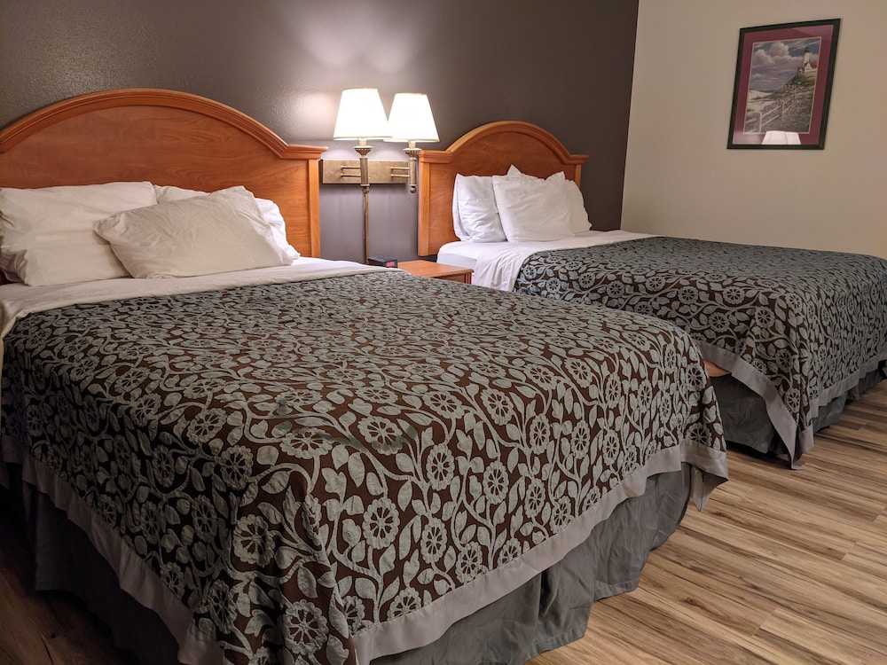 Days Inn by Wyndham Fargo/Casselton 4/26