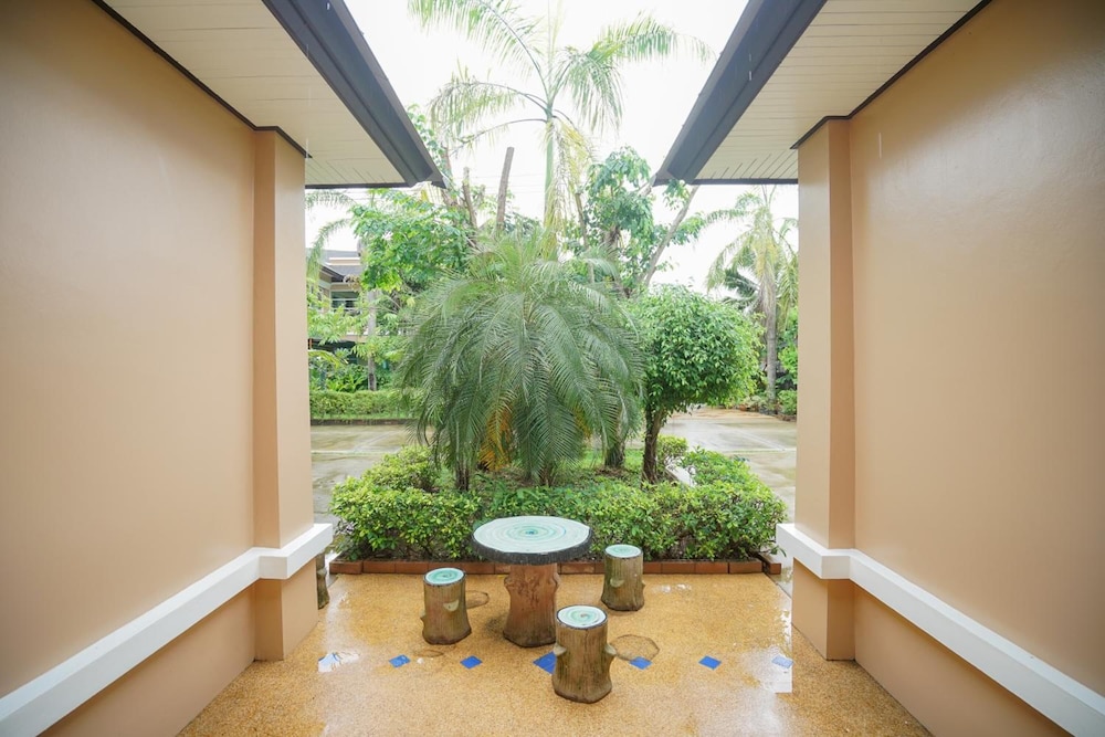 Baan Faa Talaychan Resort 45/65