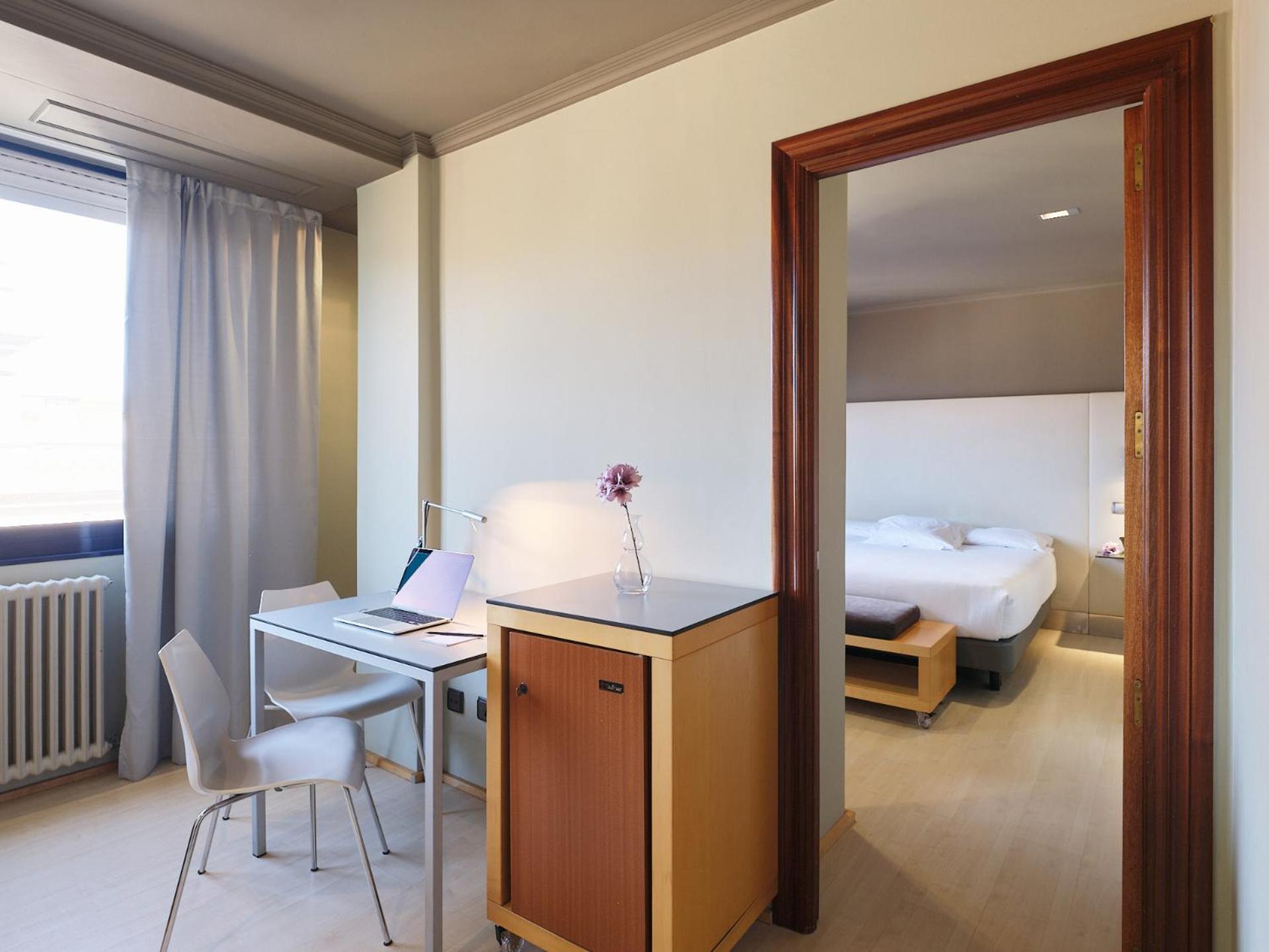 Premium, Double Bed