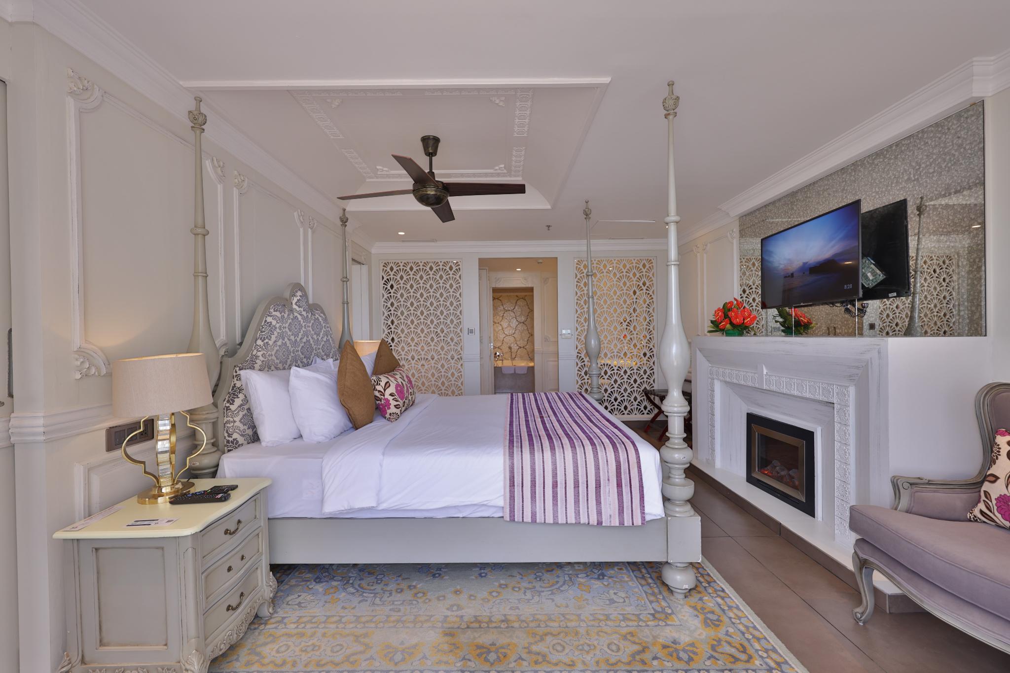 Royal, Spacious, Suite, King Bed, Terrace