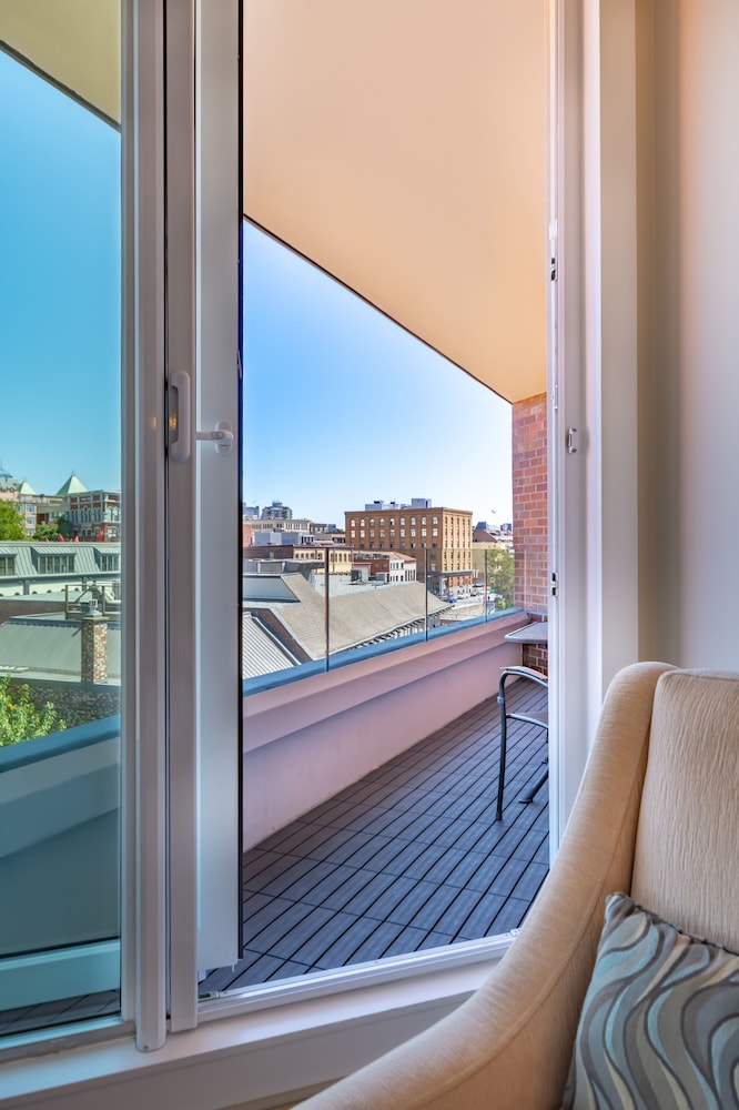 Victoria Regent Waterfront Hotel & Suites 32/86