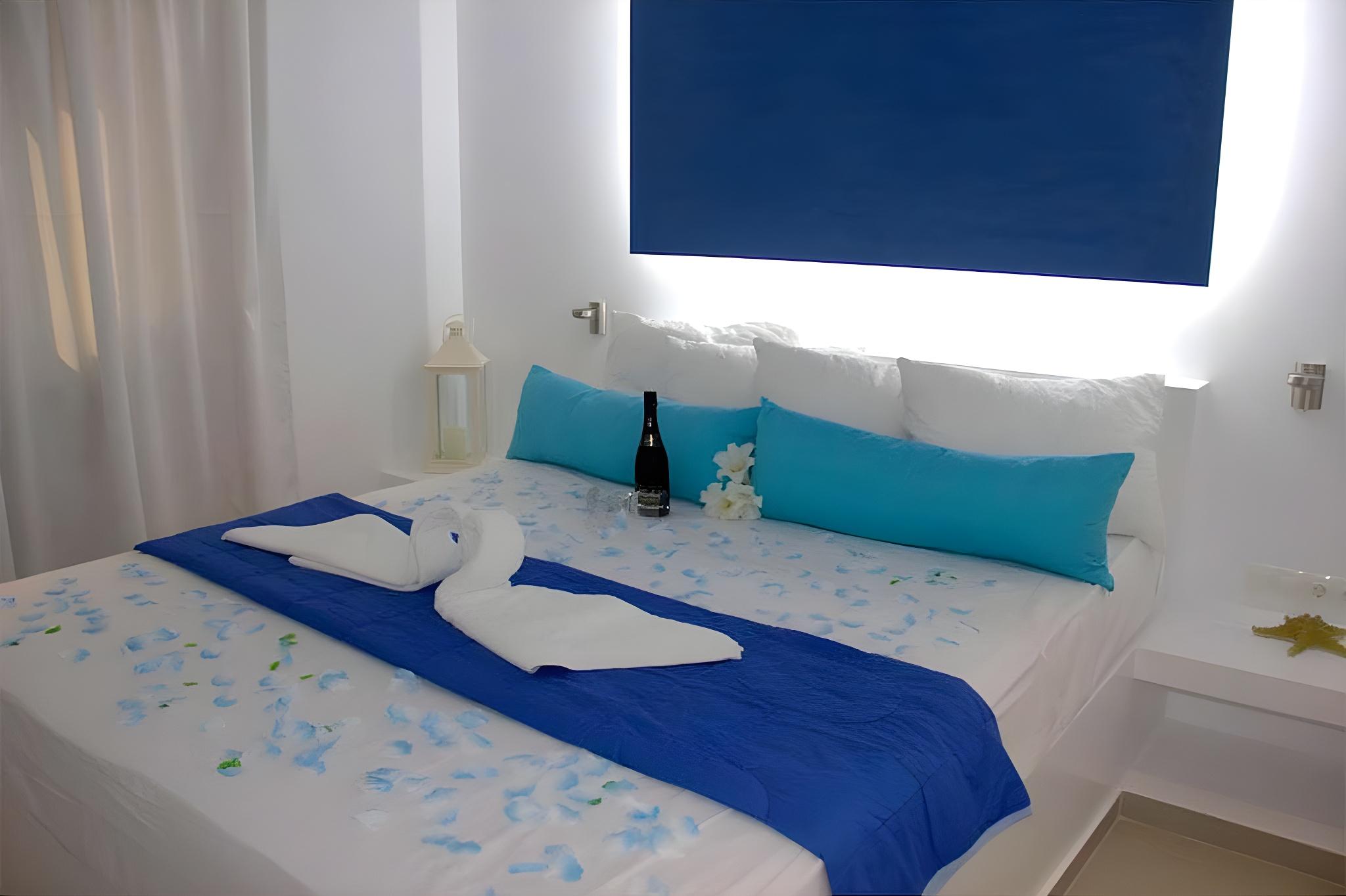 Honeymoon, Suite, Outdoor Jetted Tub